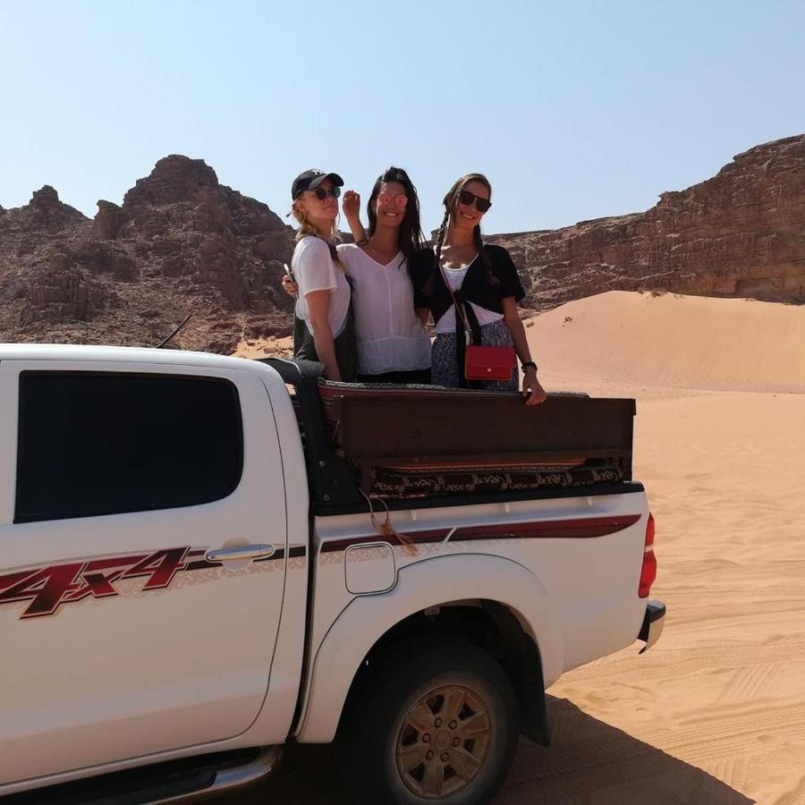 Hotel Maraheb Luxury Camp à Wadi Rum Extérieur photo