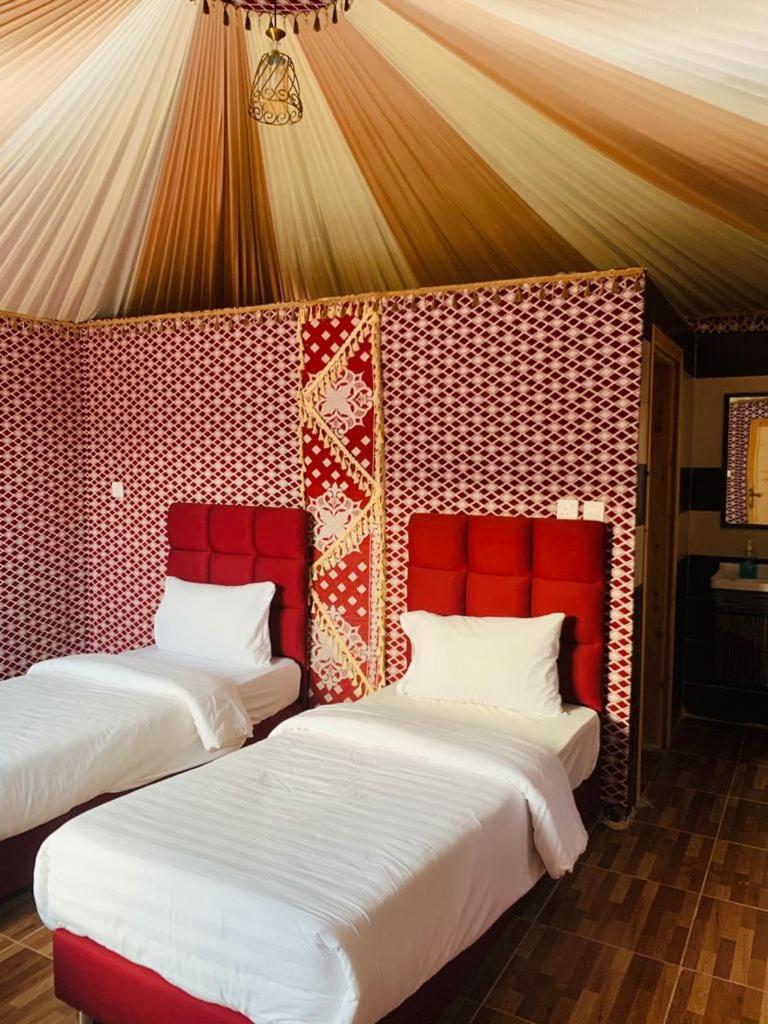 Hotel Maraheb Luxury Camp à Wadi Rum Extérieur photo