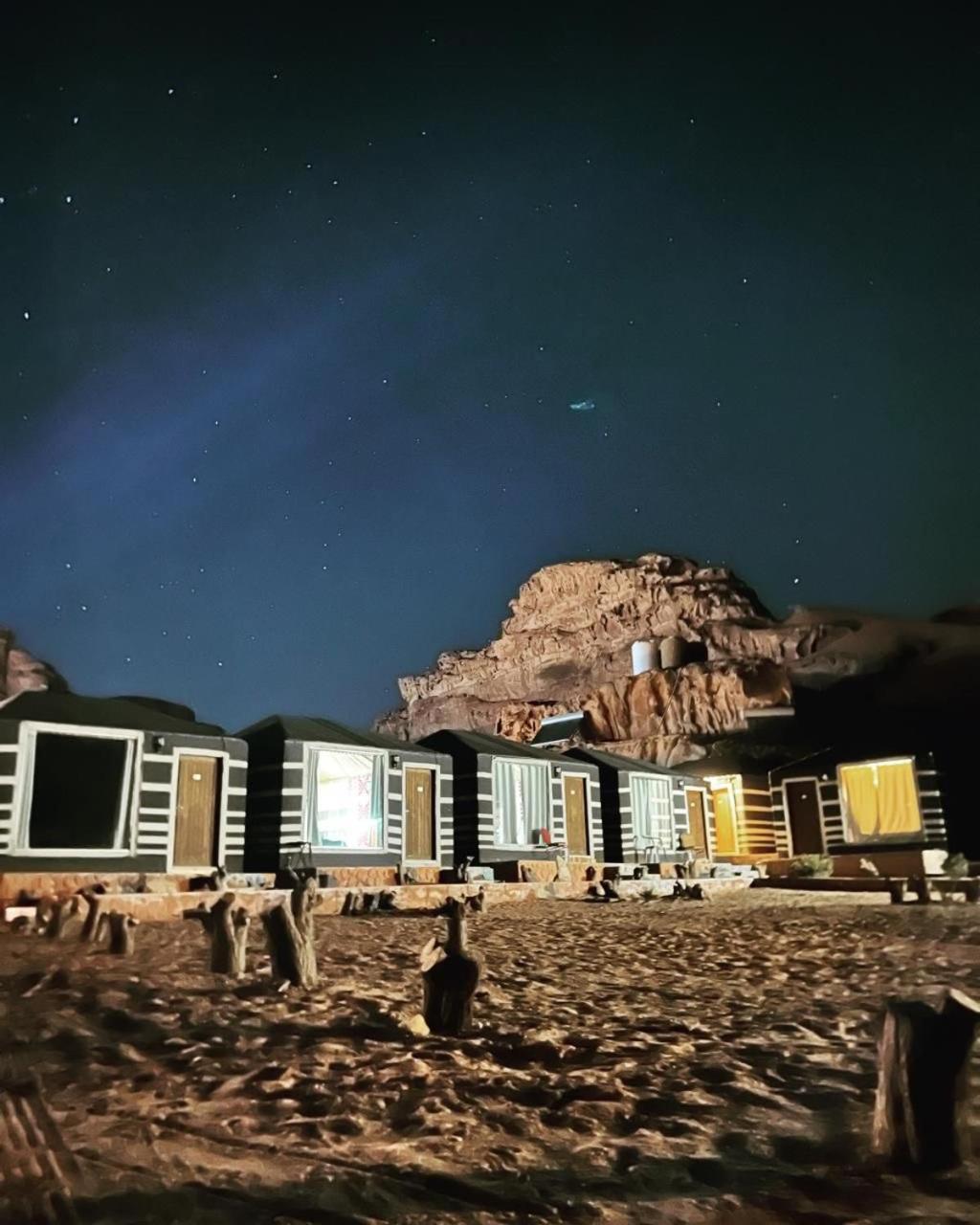 Hotel Maraheb Luxury Camp à Wadi Rum Extérieur photo